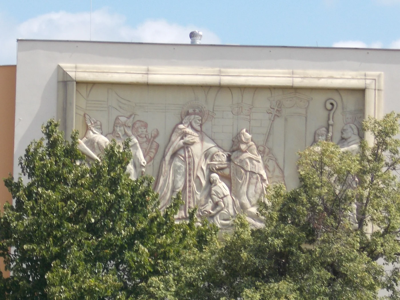 Architectural decorative profiles — Roman columns, cornices, baseboards, ceiling roses for EIFS façade systems