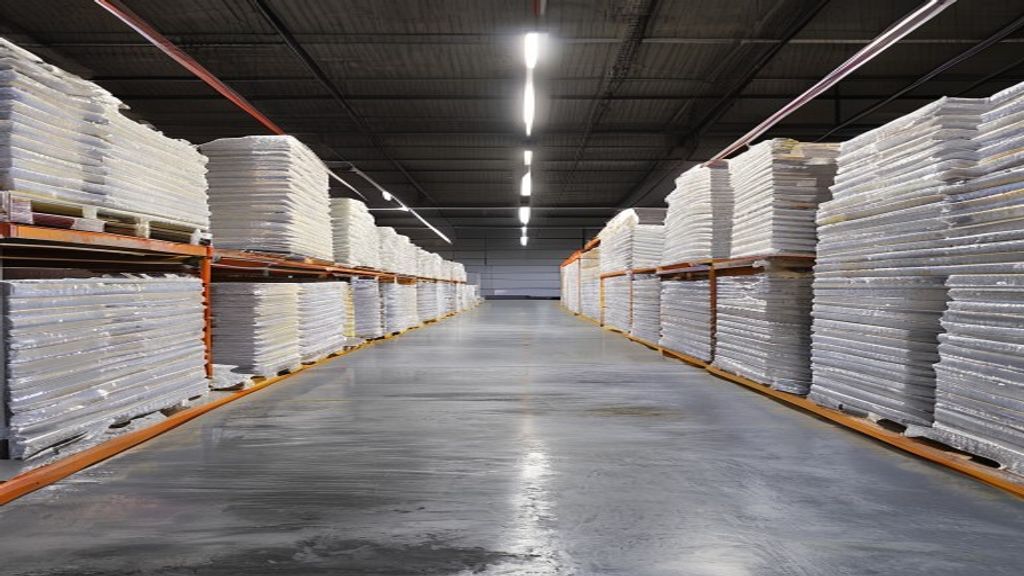 Reusable packaging crate production for automotive parts and industrial component transport