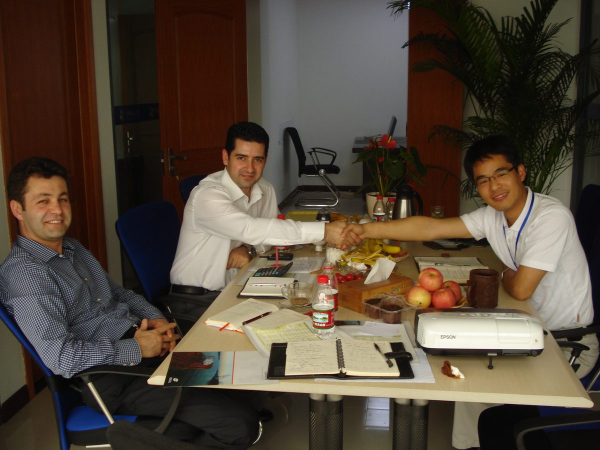 ChinaEps signing agreement with international buyer